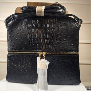 Elegant Black Croc-Embossed Women's Bag